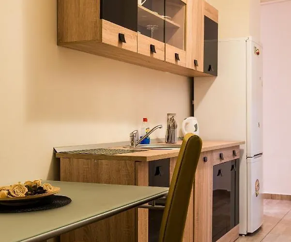 Romana Square Near Old Town - Ultracentral Location *