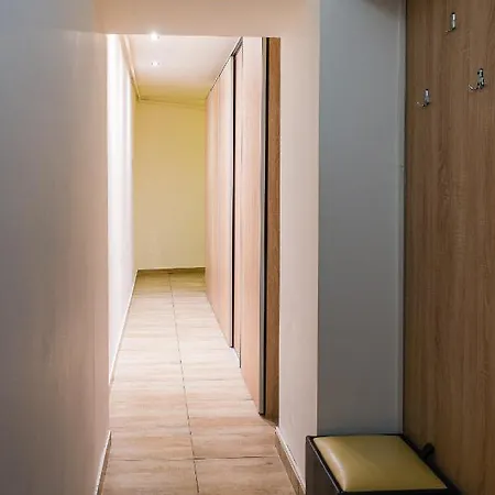 Romana Square Near Old Town - Ultracentral Location